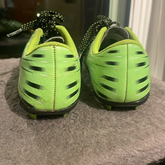 Umbro soccer cleats - Picture 4 of 7